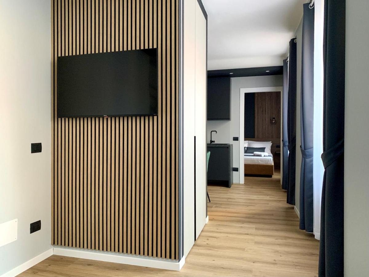 Prestige Duomo Apartment - Lake Комо Екстер'єр фото